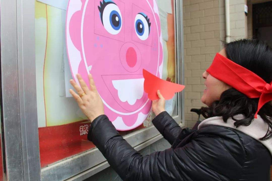 拓展訓練互動游戲【貼鼻子】 拓展訓練互動游戲【貼鼻子】